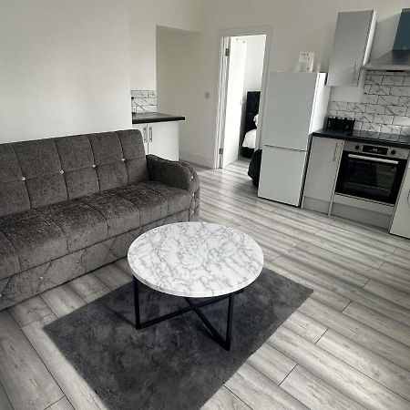 Luton Town Centre Apartment 外观 照片